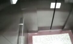  Korkunç bir asansör kazası!