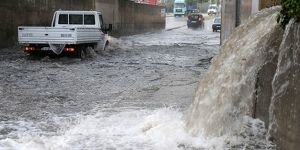 İzmir'de yağış bir can aldı