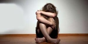 15 yaşındaki kıza öz babasından cinsel istismar