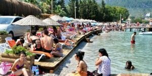 Cennet koyda taşıma suyla turizme tepki